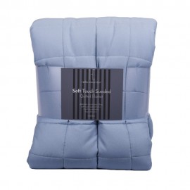 Colcha queen de poliéster Hotel Collection® color azul profundo