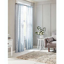 Cortina traslúcida de poliéster Everhome™ Estelle de 2.41 m color azul