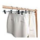 Ganchos para pantalones/faldas de metal Simply Essential™ color cromo/negro